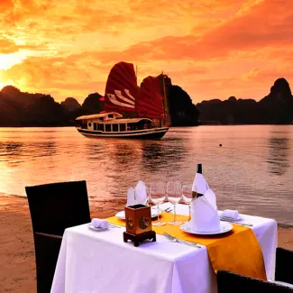 Bhaya-LegendII-Cruise-Vietnam-Dinner-Highlights