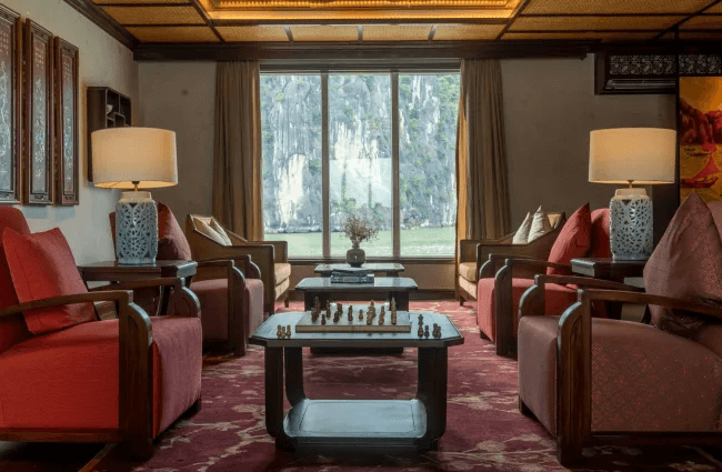 Ylang-Lan-Ha-Bay-Lounge-650x425 (1)