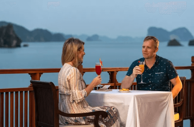 Ylang-Lan-Ha-Bay-Terrace-Deck-650x425 (1)