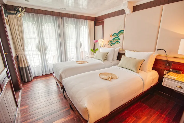 the-au-co-cruise-deluxe-cabin-1A9DA9