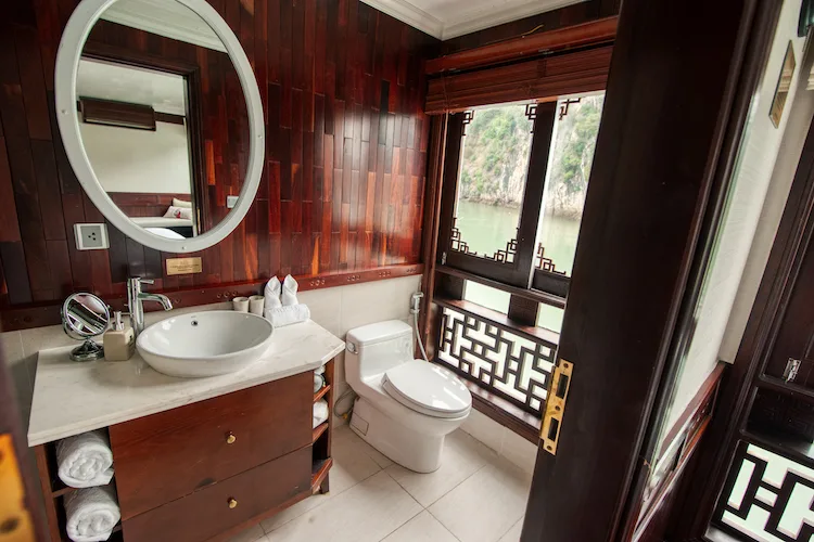 the-au-co-cruise-grand-deluxe-cabin-B52A79
