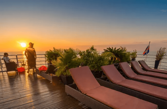 Mekong-Indochine-I-Areas-Sun-Deck-2-650x425
