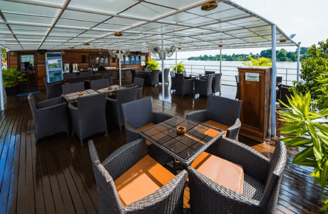 Mekong-Indochine-I-Areas-Terrace-650x425