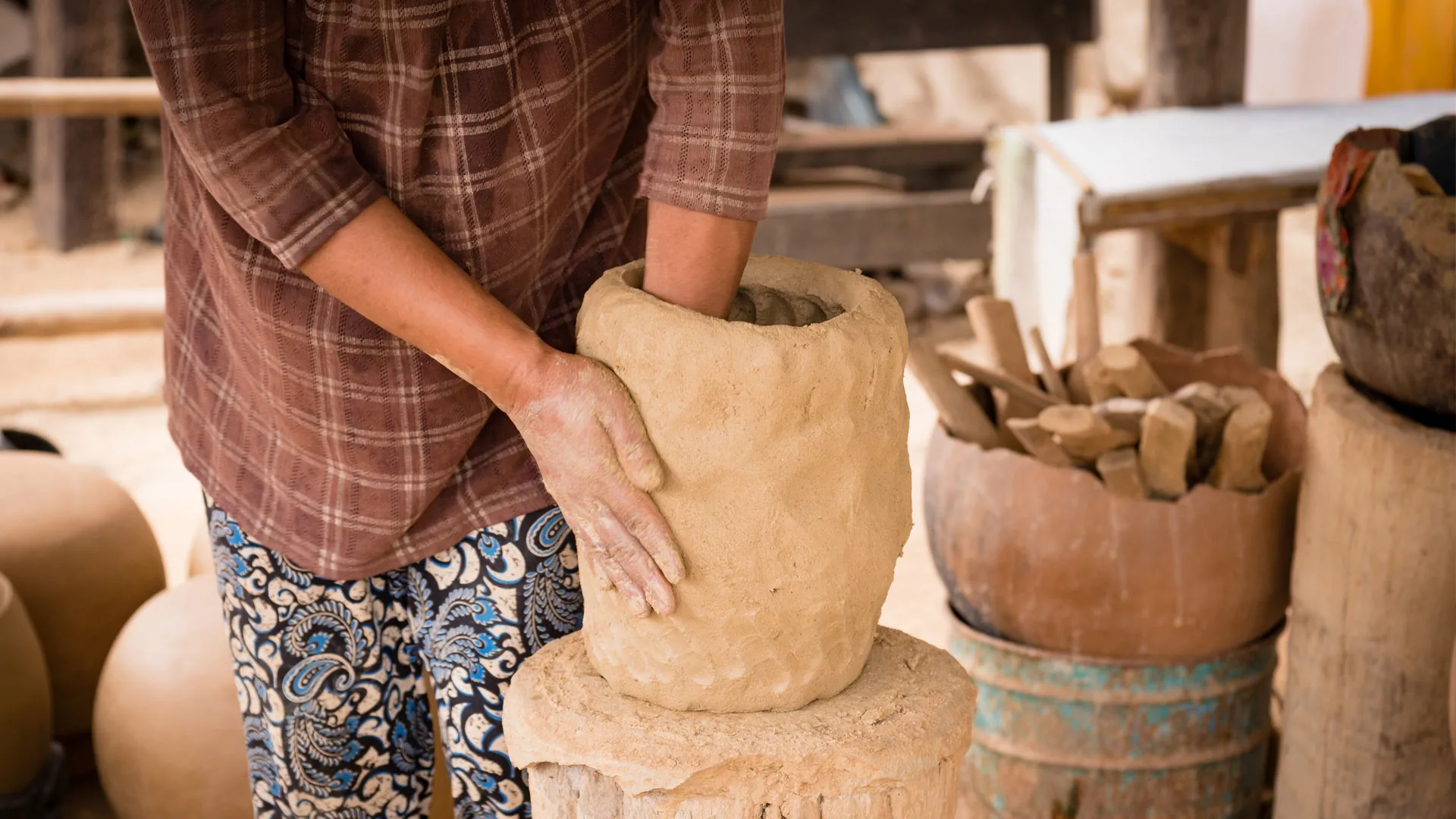 Mekong-River-Cruises-Artisans-Pottery