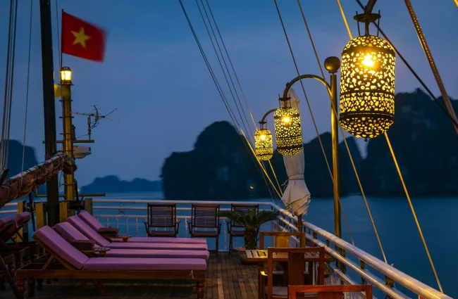 Violet-HaLongBay-Sun-Deck-650x425