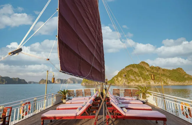 Violet-HaLongBay-SunDeck-650x425