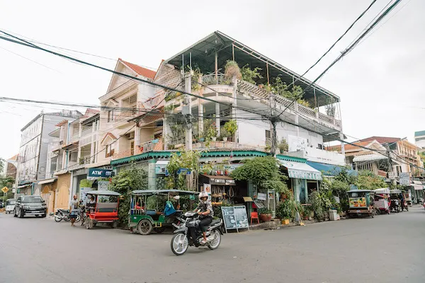 indochine-i-mekong-delta-to-the-temples-of-angkor-day-7-AAF411