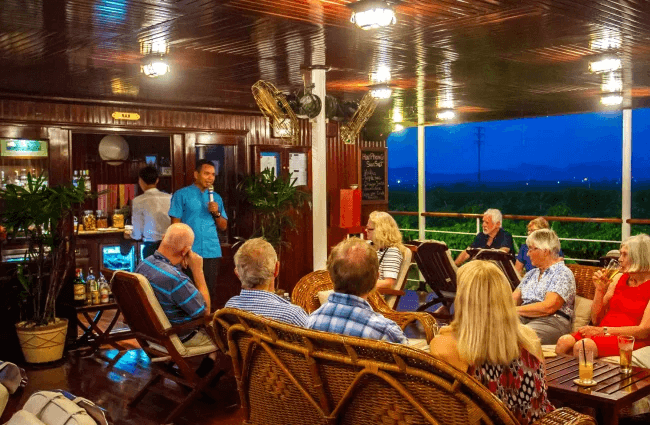 Angkor-Pandaw-Red-River-Cruise-Outdoor-Lounge-Lecture-650x425