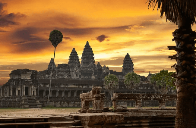 D13-Angkor-Wat-650x425 (1)