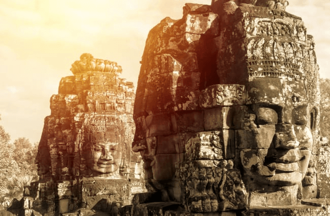 D15-Bayon-650x425 (1)