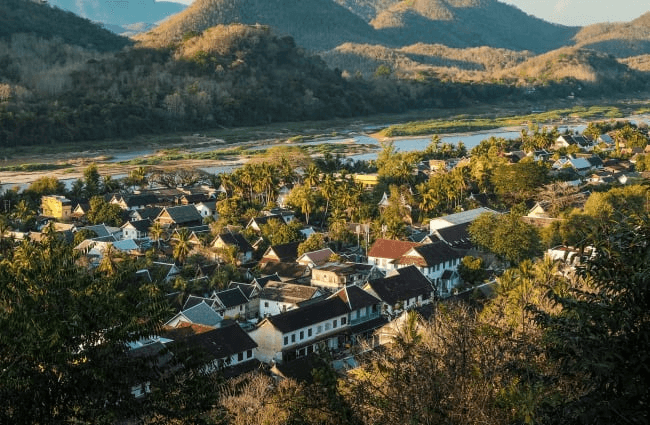 D9-Luang-Prabang-650x425 (1)