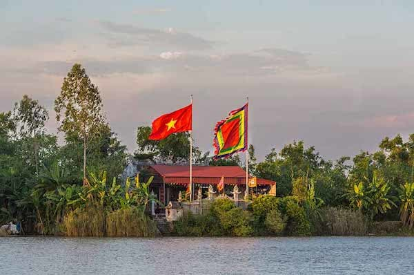 angkor-pandaw-red-river-cruise-upriver-day-7-2C397B